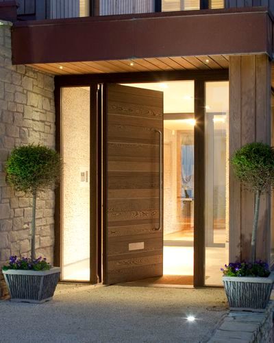 40 Creative Ideas That Will Help You To Choose The Right Wooden Front Door - The Architects Diary Front Doors Uk, Pintu Interior, Front Door Plants, Modern Entrance Door, Modern Doors, Contemporary Front Doors, Modern Entrance, Modern Front Door, Entrance Door Design