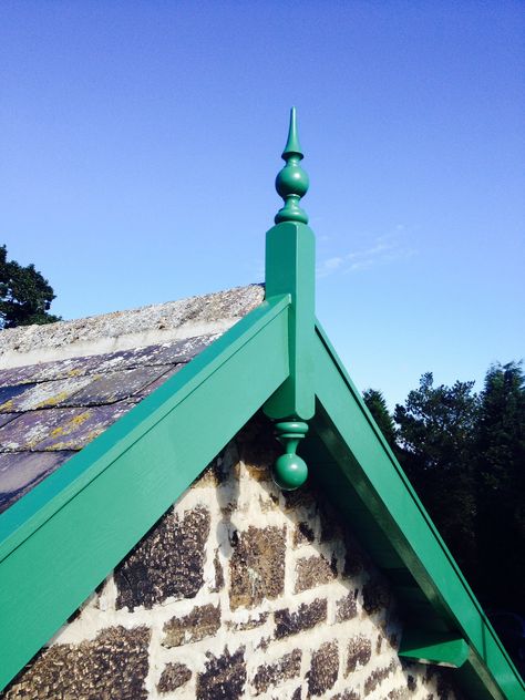 Timber Gable Fascia and finial with vernacular overcloak to slates. Open Gable, 1890's cottage roof. Sikkens Satura Paint. Gable Trim Ideas, Open Gable Porch, Finials Roof, Roof Fascia, Cottage Roof, Roof Finials, Gable Roof Design, Stone Walls Garden, Gable Window