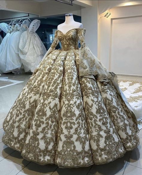 Vintage Ball Gowns, Beautiful Pakistani Dresses, Dress Design Sketches, Princess Ball Gowns, Fantasy Gowns, Fairytale Dress, Quince Dresses, Gala Dresses, Fantasy Dress