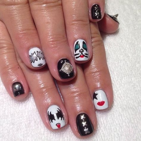 Kiss Band Nails, 70s Hair And Makeup, 80s Nails, Music Nails, Rock Nails, Les Nails, Band Nails, La Nails, Kiss Nails