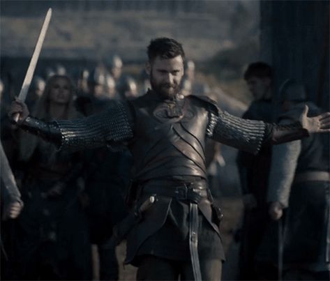 Mark Rowley Gif, The Last Kingdom Wallpaper, The Last Kingdom Aesthetic, The Last Kingdom Finan Aesthetic, Finn The Last Kingdom, Finnan Last Kingdom, Uthred The Last Kingdom, Last Kingdom Finan, The Last Kingdom Gif