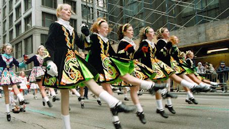 Irish Jig, English Army, Scottish Pride, Ireland Fashion, Activity Director, Celebration Around The World, Preschool Projects, St Patrick's Day Outfit, Irish Culture