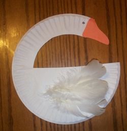 Paper Plate Goose Plates Crafts, Letter G Crafts, Goose Craft, Farm Week, Paper Plate Art, Abc Crafts, Storytime Crafts, Alphabet Crafts, Kids Crafting