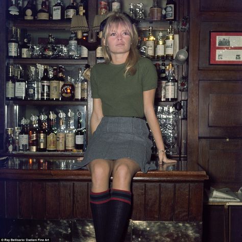 Stunning never-before-seen photos show Brigitte Bardot in London, 1968 #dailymail Bridgette Bardot, Bridget Bardot, Anita Ekberg, Ursula Andress, Bardot Style, London Pubs, Charlotte Gainsbourg, Intimate Photos, Olivia Munn