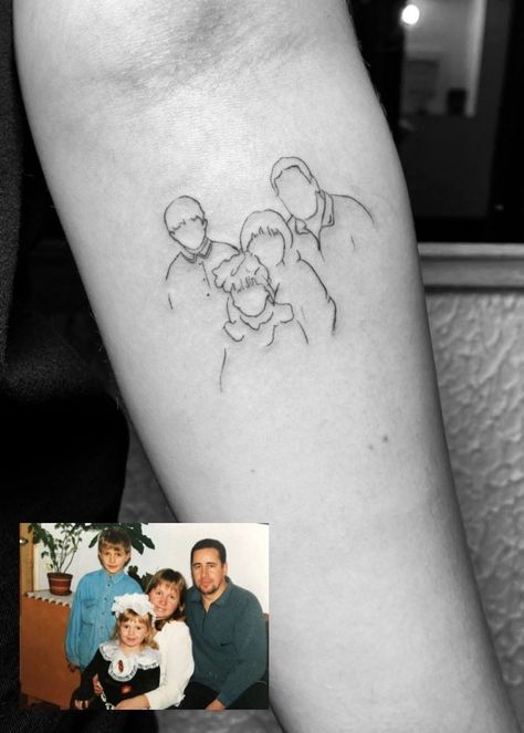 Family Tato, Silouette Tattoo, Unique Best Friend Tattoos, Bff Tattoo Ideas, Family Tattoo Ideas, One Line Tattoo, Framed Tattoo, Family Tattoo, Silhouette Tattoos