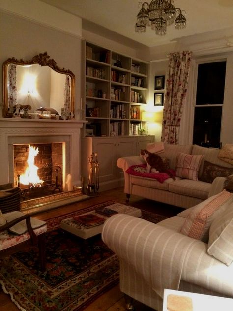 29 Fantastic French Country Decorating Ideas Cozy French Country Living Room, Country Living Room Design, French Country Decorating Living Room, French Country Rug, French Country Living, French Country Living Room, Living Room Decor Ideas, Country Living Room, Room Decor Ideas