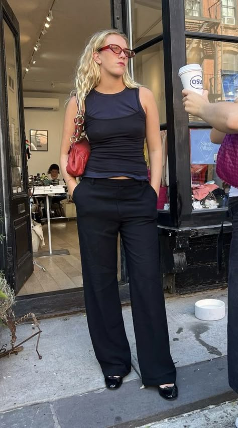 Semi Formal Streetwear Women, Jenny Bourne Wear I Live, Layered Tank Top Outfits, 35 Year Old Woman Fashion, Layered Tank Tops, Black Low Rise Pants, The Line By K, Ny Street Style, Layered Tank