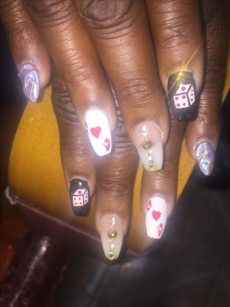 Las Vegas, Las Vegas Nails Ideas Short, Casino Themed Nails, Las Vegas Nail Designs, Vegas Nails Design, Casino Nails Designs, Nails For Vegas, Casino Nails, Card Nails