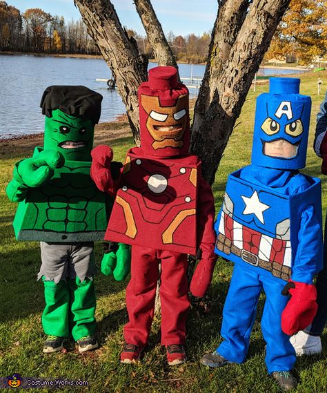 Racquel: My 3 little boys are wearing these Lego Avengers Costumes that are 100% homemade to look like their favorite Lego Toys. Lego Hulk is 4 years old, Lego Iron Man... Lego Man Costumes, Lego Hulk, Homemade Costumes For Kids, Diy Costumes Kids Boys, Lego Superheroes, Lego Men, Recycled Costumes, Lego Avengers, Men Costumes