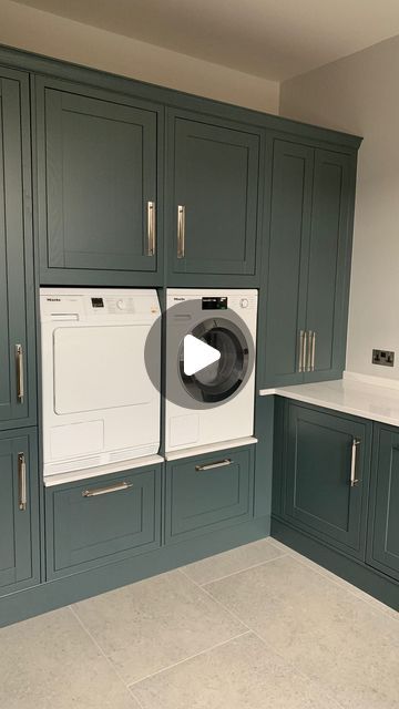 Kitchencraft Design Studio on Instagram: "Finishing off this incredible project, which comprises of the main kitchen, walk-in pantry, and breakfast pantry unit, is this spacious utility room.   One of the key features of this room is the raised washing machine and dryer, with a drawer for laundry baskets plus a pull out shelf under the appliances.   #kitchencraftdesignstudio #kitchencraftdanbury #kitchenshowroom #kitchencraft #danbury #chelmsford #kitchenstorage #kitchenideas #kitchensofinsta #siemens #croftsandassinder #kitchendesign #kitchenproject #danburykitchens #kitchenideas #kitcheninspo #familybusiness #siemensstudioline #localbusiness #silestone #quartz #utilityroom #utilityroomdecor #utilityroominspo" Laundry Room With Under Cabinet Basket, Utility And Kitchen Ideas, Utility Room With Pantry, Utility Corner Ideas, Raised Washing Machine Ideas, Corner Cupboard Utility Room, Utility Room Ideas Raised Washing Machine, Utility Room Raised Washing Machine, Washer And Dryer In The Kitchen