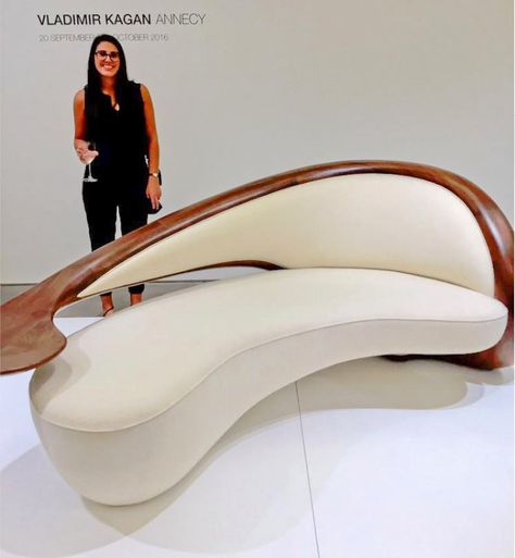 vladimir-kagan New Furniture Design, Diy Furniture Chair, Louis Sullivan, Furniture Design Ideas, Vladimir Kagan, Unusual Furniture, High End Furniture, Wooden Sofa Designs, Furniture Design Chair