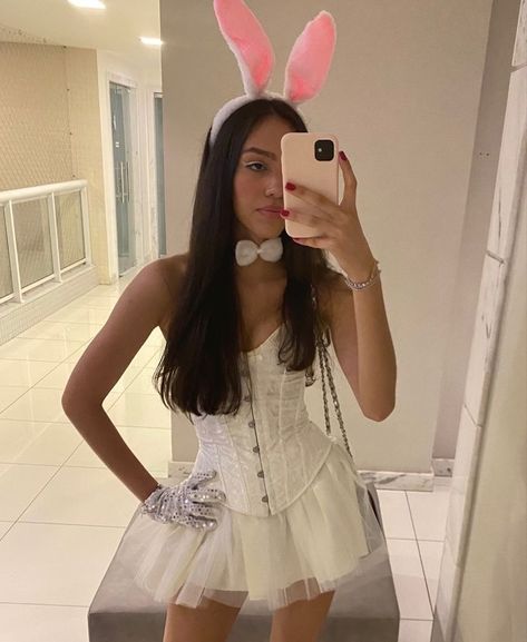 Hot White Rabbit Costume, Bunny Corset Costumes, Womens Bunny Costume, Rabbit Halloween Costume Women, Bunny Costume Women White, The White Rabbit Halloween Costume, Cute Bunny Halloween Costumes, White Bunny Costume Women, Coelho Fantasia Halloween