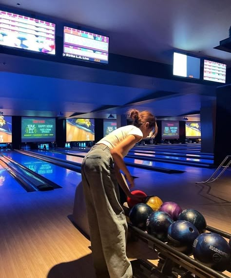 Bowling Pictures, Dream Dates, Cute Date Ideas, Friend Activities, Cultural Differences, Summer Plans, Cultural Diversity, Foto Ideas Instagram, Summer Bucket Lists