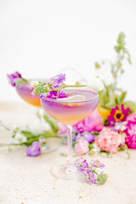 An Empress Gin Two-Toned Mango Cocktail – Beijos Events Empress Gin Spritz, Colorful Mocktail Recipe, Mother’s Day Themed Cocktails, Aesthetic Cocktails Recipes, Pretty Cocktails Aesthetic, Summer Cocktails Aesthetic, Creative Cocktail Recipes, Artsy Cocktails, Garden Party Cocktails