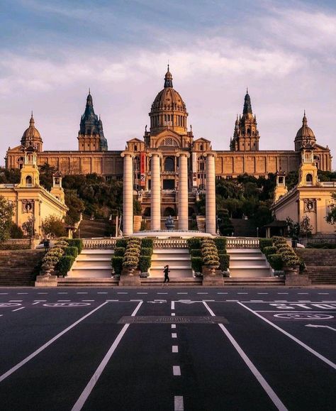 Barcelona Art Museum, Barcelona Museum, Catalonia Spain, Barcelona Catalonia, Places In Europe, Beautiful Photos Of Nature, National Museum, Travel Bucket List, Museum Of Art