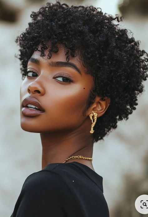 Tapered Afro, Side Shaved, Short Haircuts For Black Women, Short Natural Curly Hair, Shaved Hairstyles, Twa Hairstyles, Tapered Natural Hair, Natural Hair Short, Natural Hair Cuts