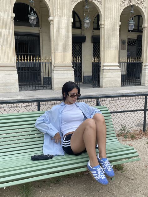 Adidas gazelle, blue adidas, adidas shorts, outfit, style ideas, ootd Blue Adidas Shorts Outfit, Blue Gazelle Adidas Outfit, Blue Adidas Outfit, Adidas Outfit Summer, Adidas Shorts Outfit, Blue Gazelle, Blue Adidas Pants, Adidas Gazelle Blue, Outfit Style Ideas