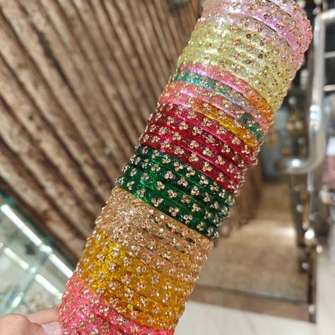 *GLASS BANGLES FULL BOX IN JUST RS 1410 2.2 TO 2.10 SIZE AVAILABLE GLASS BANGLES 4 PCS WITH BEAUTIFUL COLOURS SHADES 8 different colours and shades Glass Glass Bangles, Bangles Set, Beautiful Colours, Different Colours, Trendy Jewelry, Jewelry Handmade, Color Shades, Different Colors, Beautiful Colors