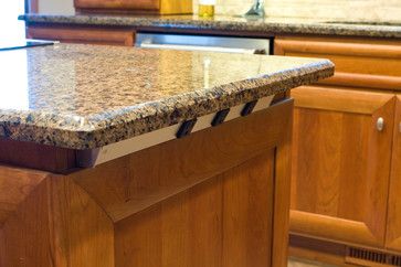 Home Ideas: Angle Power Strip on Kitchen Island Timberframe Kitchen, Kitchen Island Outlets, Island Outlets, Under Cabinet Outlets, Kitchen Outlets, Home Entertainment Centers, Kitchen Lights, Kitchen Counter Top, Remodeling Kitchen