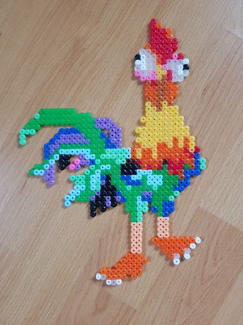 Hei Hei Hama Beads Disney, Perler Bead Mario, Disney Princess Moana, Princess Moana, Perler Bead Projects, Fuse Bead Patterns, Diy Perler Beads, Perler Bead Ideas, Melting Beads