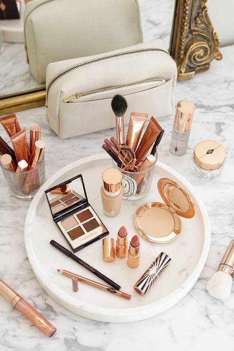 Charlotte Tilbury Makeup Favorites Tilbury Makeup, Fashion Fairytale, Festival Make Up, Makeup Favorites, Charlotte Tilbury Makeup, Makeup Board, Beauty Aesthetic, Product Shots, Makeup Aesthetic