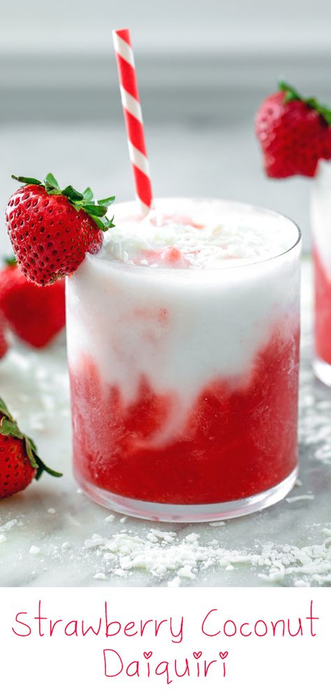 Coconut Daiquiri, Non Alcoholic Daiquiri, Frozen Daquiri Recipe Alcohol, Fancy Strawberry Daquiri, Homemade Strawberry Daiquiri, Best Strawberry Daiquiri Recipe, Frozen Coconut Rum Drinks, Vacation Cocktails, Easy Frozen Alcoholic Drinks