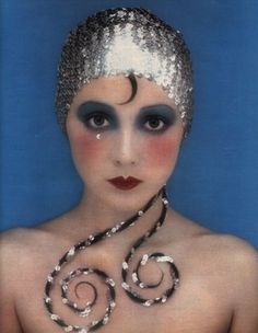 Biba - Mary Quant Barbara Hulanicki, Mary Quant Makeup, 1920s Drag Makeup, Vaudeville Aesthetic, Fit Portfolio, Maquillage Goth, 1920s Makeup, Sarah Moon, Drag Make-up