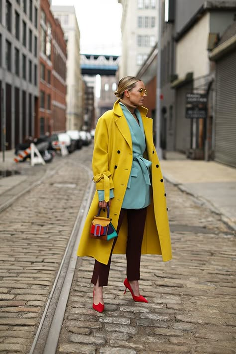 Blair Eadie wearing a color blocked look in Brooklyn. Coat by Pixie Market and Blazer and Pants by Tibi. Bag by BOYY // Click through to see the full post on Atlantic-Pacific Yellow Color Blocking Outfit, Friday Winter Outfit, Mint Top Outfit, Boyy Bag, Yellow Color Block, Blair Eadie, Pixie Market, Atlantic Pacific, Color Blocking Outfits