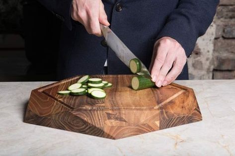 Chopping Board Design, Kitchen Chopping Board, Wood Craft Projects, Fitness Home, Wood Art Projects, Gadgets Electronics, Small Woodworking Projects, Wooden Chopping Boards, Wood Plate