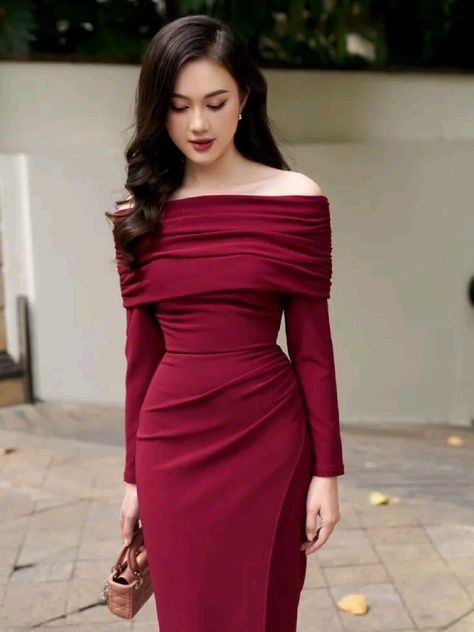 Red Dresses Classy Elegant, 2024 Dress Trends, Baju Kahwin, Soiree Dress, Red Dresses Classy, Fancy Dresses Long, Women Dresses Classy, Elegant Dresses Classy, Classy Dress Outfits