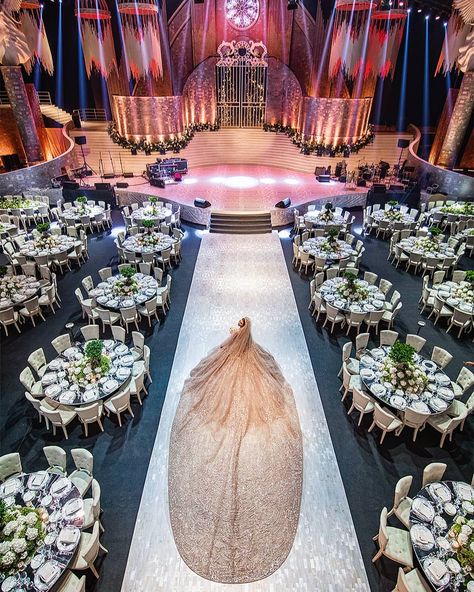 Lebanese Wedding, Wedding Hall Decorations, Wedding Background Decoration, Wedding Stage Design, Dream Wedding Decorations, Luxury Wedding Decor, Wedding Planning Decor, Arab Wedding, Wedding Design Decoration