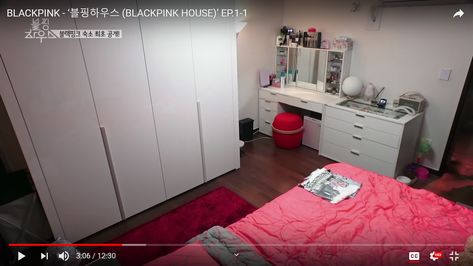 Jennie’s Bedroom Blackpink House, Bedroom Makeover Ideas, Room Transformation, Dreamy Room, Makeover Ideas, Pink Bedroom, Bedroom Makeover, Bedroom, Pink