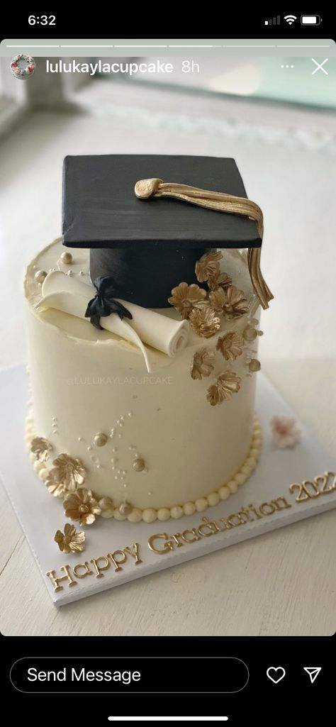 Graduation Cake For Masters Degree, Three Tier Graduation Cake, 2024 Grad Cakes, Graduation Party College Ideas, Pastel Graduation Cake, Grad Cake Designs, Grad Cakes Ideas, Class Of 2024 Cake Ideas, Simple Graduation Cakes College