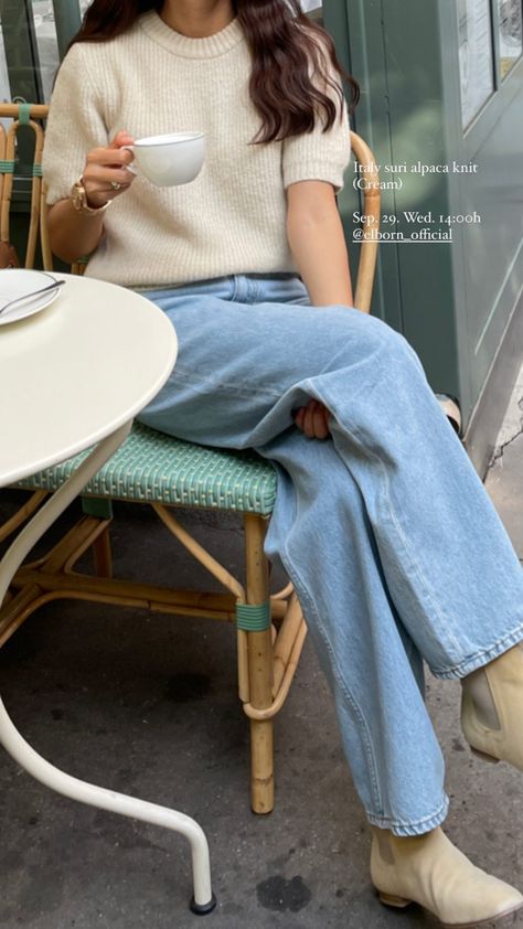 Feminine Style 2023, Korean Fashion Spring 2023, Feminine Minimalist Style Outfit, Elborn Doris Style, Feminine Korean Fashion, Spring Outfits Korean Style, Korean Soft Fashion, Korean Campus Outfit, Soft Feminine Outfits Classy