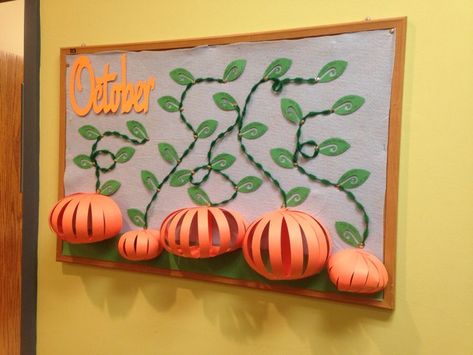 This year's October birthday bulletin board. I made the word October (Cricut cartridge Designer's Calendar) and the pumpkins bigger. The vines are made of pipe cleaners and the leaves (Cricut cartridge Walk in my Garden) have the birthdays on them. 3d Pumpkin Bulletin Board, Bulletin Board Ideas October, October Birthday Bulletin Boards, Cute Fall Bulletin Board Ideas, 3d Bulletin Board Ideas, Pumpkin Bulletin Board Ideas, October Bulletin Board Ideas, October Bulletin Boards, Birthday Bulletin Board