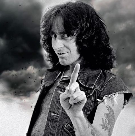 MONSTERS OF ROCK® OFFICIAL on Instagram: “On this day in 1980, AC/DC lead singer ‪Bon Scott‬ dies after a night of heavy drinking. The coroner's report lists "acute alcohol…” Malcolm Young, Jungle Music, Heavy Drinking, Spin Doctors, Bon Scott, Brian Johnson, Angus Young, Rock And Roll Bands, Guitar Players