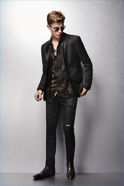 River Island embraces a cool attitude with holiday suiting, fit for a rocker. Rock And Roll Outfits For Men, Rock Fashion Men, Glam Rock Outfit Men, Rock Outfit Men, Rock And Roll Outfits, Rocker Style Men, Punk Suit, Punk Outfits Men, Corporate Punk