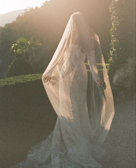 Lauren Burke Wedding, High Fashion Wedding, Vogue Wedding, Have Courage And Be Kind, Photography Styles, Wedding Mood Board, Wedding Mood, Dreamy Wedding, Wedding Shots