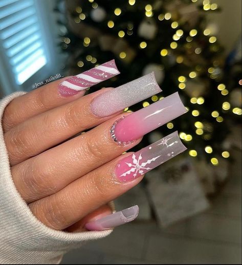 Mid Length Christmas Nails, Cute Short Winter Nail Designs, Nail Idea Christmas, Simple Christmas Nails Medium Length, Winter Nails Long Square, Pink Winter Nail Set, Winter Nail Sets Short, Classy Christmas Nails Square, Red Christmas Nail Ideas