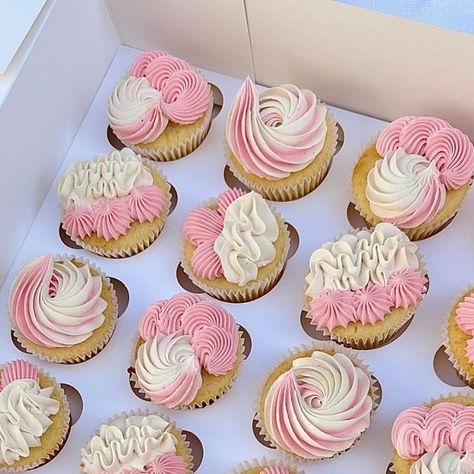 Treat Boutique on Instagram: "Pink and white cuppies 🩷🤍  . . #treatboutique #cupcake #cupcakedecorating #cupcakedesign #cupcakeart #explorepage #trendingcupcakes #buttercream #buttercreampiping #americanbuttercream #pinkcupcakes  #fyp #cakesofinstagram #prettycupcakes #foodphotography #dessert  #cupcakeinspo #luxecupcakes #cupcakegrid #dessertsofinstagram #baker #canberrabaker #googongbusiness" Pink Bow Cupcakes, Bow Cupcakes, Decorated Cupcakes, Baby Cupcake, Pretty Cupcakes, Cute Birthday Ideas, Cupcake Art, Cake Inspo, Pink Cupcakes