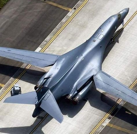 B1 Lancer, Ac 130, Jet Fighter Pilot, Aircraft Images, Us Military Aircraft, Aviation World, Airplane Fighter, Air Fighter, Military Jets