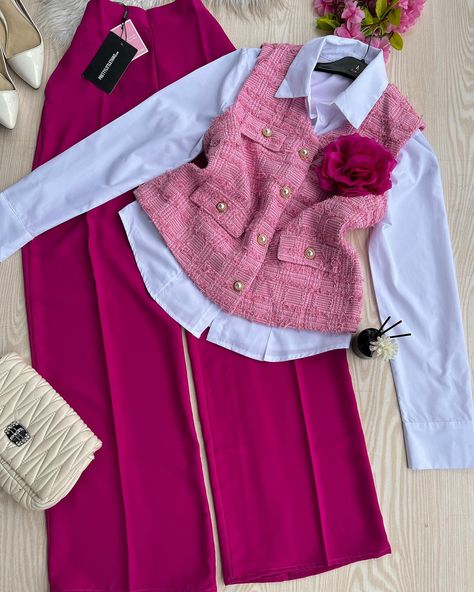 M l 35k best quality sold❌ Cute Professional Outfits, Corporate Dress, 2piece Outfits, Chic Dress Classy, Elegant Outfit Classy, Professional Outfits Women, Fashion Top Outfits, Stylish Work Attire, Woman Suit Fashion