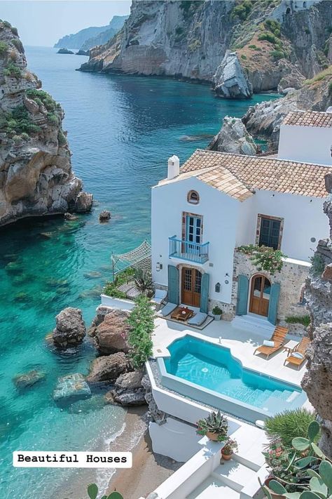 Manifesting Travel, Greek Heritage, Fantasy Dream, Aesthetic Places, Dream Life House, Greek House, Dream Beach Houses, Backyard Pool Designs, Summer Cottage