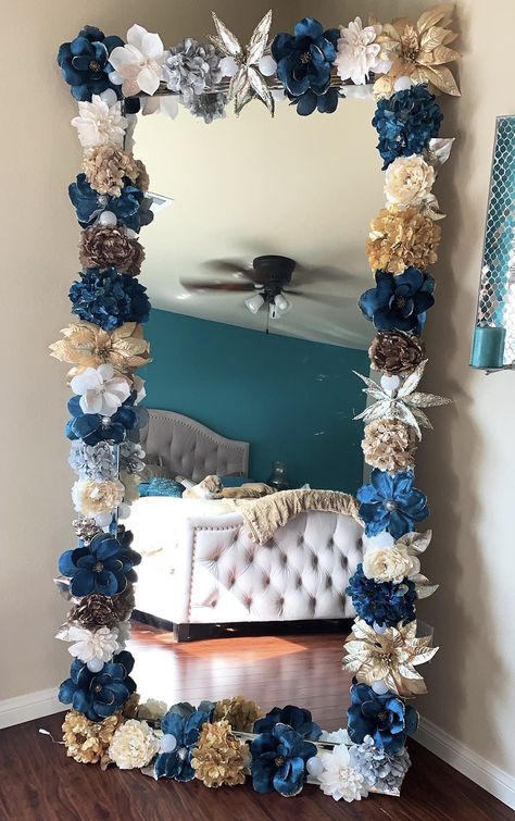 #diy #flowers #mirror #decor #homedecor #pretty Flower On Mirror Frame, Flower Mirror Diy How To Make, Diy Mirror Frame Decoration Ideas, Full Length Mirror Decor Ideas Diy, Decorated Mirrors Frame Ideas, How To Decorate A Mirror Frame, Handmade Mirror Frame Ideas, Diy Mirror Frame Ideas Flowers, Diy Flower Mirror Frame