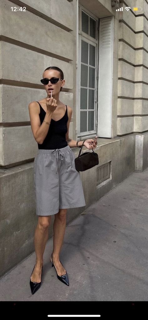 Minimal Beach Outfit, Work Fits, Euro Summer, Minimal Look, Wardrobe Inspiration, Summer Fits, Outfit Posts, Lanvin, Beach Outfit