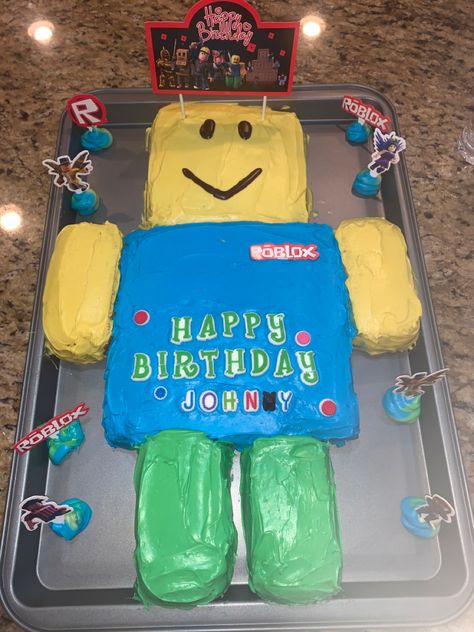 Noob Cake, Roblox Birthday Cake, Ava Roblox, Roblox Noob, Roblox Party, Robot Birthday Party, Roblox Cake, Roblox Birthday, Happy Images