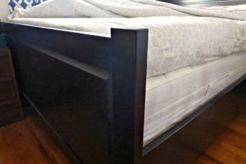 Storage bed that's roomy enough for your entire wardrobe - IKEA Hackers Hemnes Bed Hack, Ikea Kitchen Island With Seating, Hemnes Bookcase, Hemnes Ikea, Small Cozy Apartment, Ikea Hemnes Hack, Hemnes Bed, Ikea Bed Hack, Fake Walls