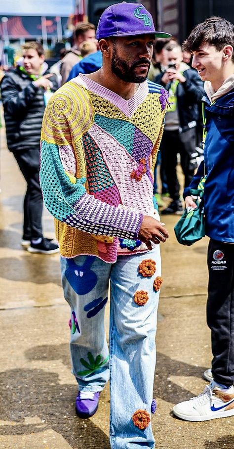 Maximalist Men Outfit, Hippie Outfits Hombre, Maximalist Fashion Men, Maximalist Outfits Men, Maximalist Style Fashion, Mens Fashion Aesthetic, Maximalist Outfit, Maximalist Outfits, Men 90s