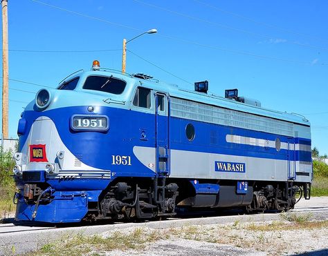 Columbia Star Dinner Train, EMD F7(A) diesel-electric locomotive in Columbia, Missouri, USA Amtrak Train Travel, Diesel Train, Covered Wagons, Dinner Train, Railroad Images, Locomotive Engine, Train Museum, Amtrak Train, Columbia Missouri