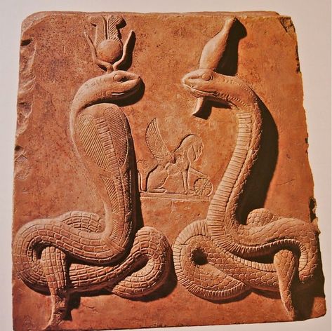 Ancient Goddesses, Ancient Egyptian Gods, Ancient Egypt Art, Snake Art, Egypt Art, Ancient Egyptian Art, Ancient Mysteries, Ancient Aliens, Egyptian Gods